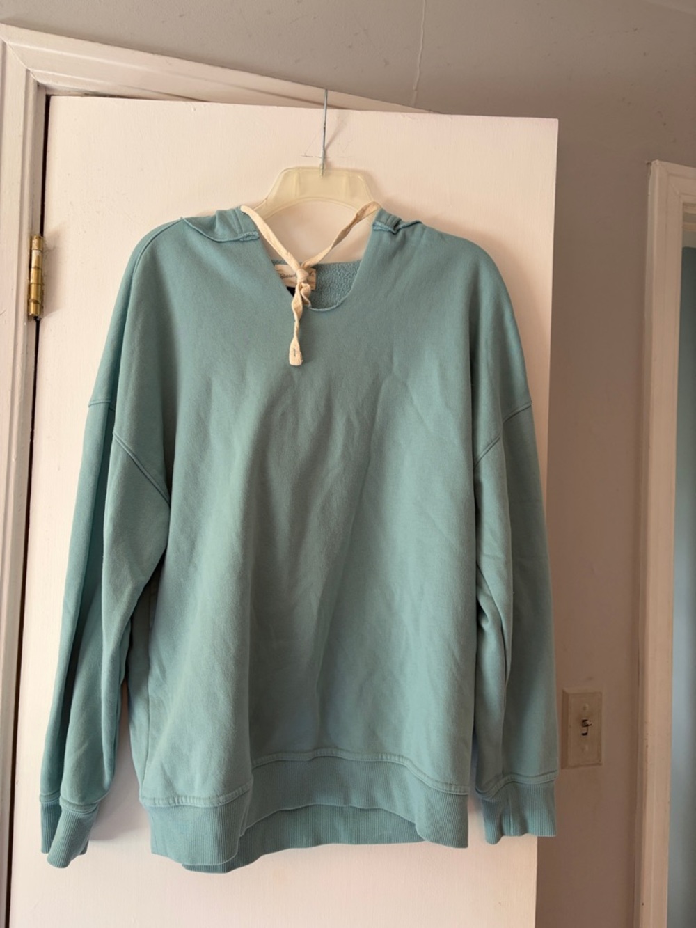 Universal Thread Mint Green Hooded Sweatshirt with Cream Drawstring